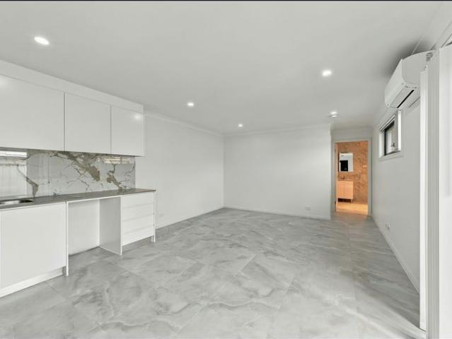 Brand New Two Bedroom Granny Flat – Convenient Location!