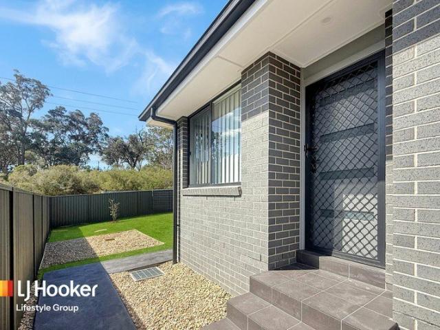 Brand New Two Bedroom Granny Flat with a big backyard!