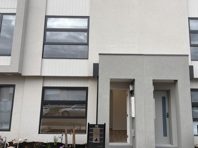 BRAND NEW, TWO BEDROOM, TWO BATHROOM,LIFESTYLE TOWNHOUSE