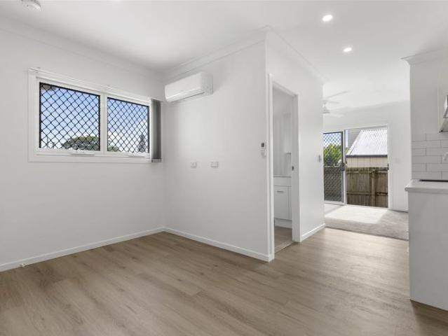 BRAND NEW UNFURNISHED STUDIOS