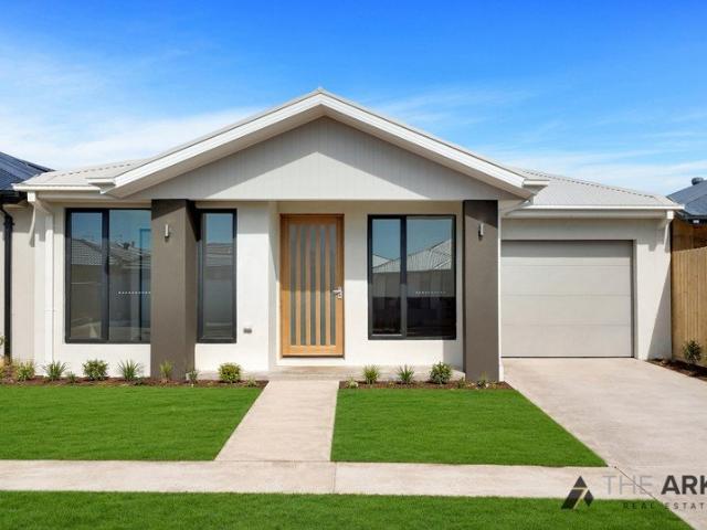 Brand New Upgraded Family Home in the Heart of Truganina!