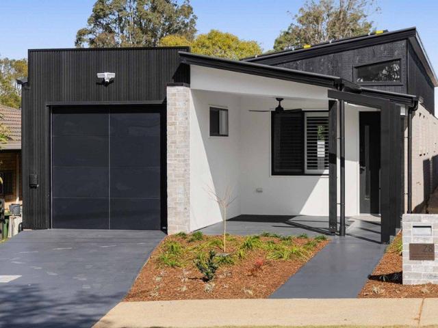 BRAND NEW VILLA NO BODY CORP