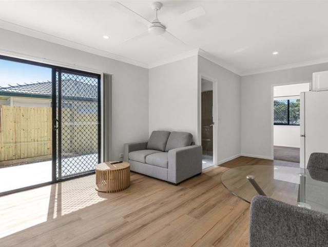 BRAND NEW ZILLMERE STUDIOS LAST ONE!