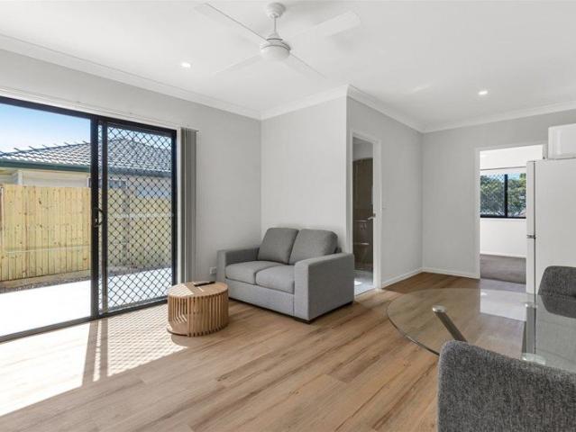 BRAND NEW ZILLMERE STUDIOS LAST ONE!