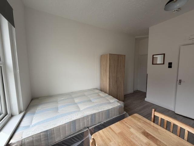 Brand Newly Renovated Studio Flat In Homerton