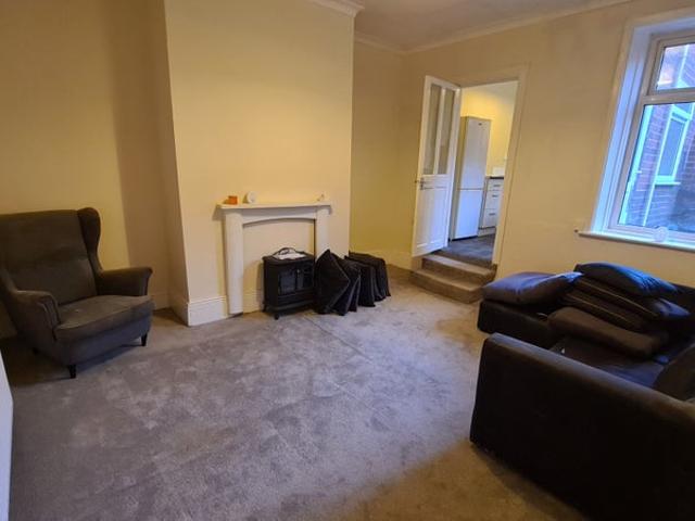 Brand Newly Refurbed. Furnished 2 Bed Lower Flat