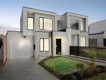 Boutique Living in a Prime Family Locale!