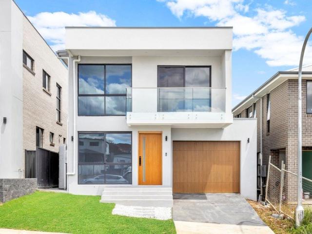 Brandnew Stunning 5 Bedroom House!
