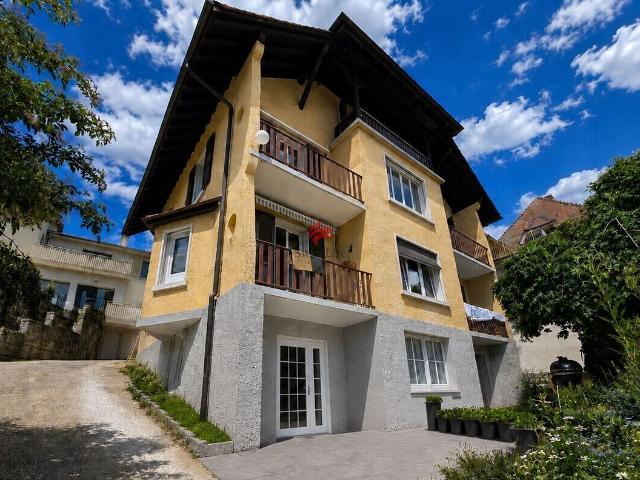 Brandneue Wohnung mit Garten und Seeblick