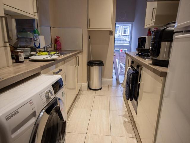 Brandon Grove, Newcastle upon Tyne. 5 bed maisonette to rent £2,925 pcm £675 pw