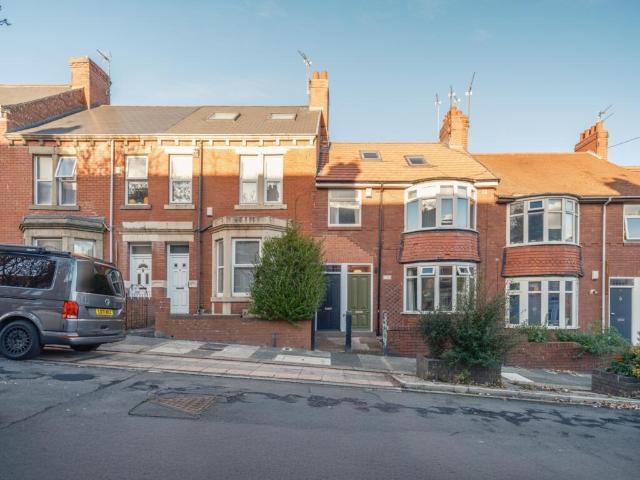 Brandon Grove, Sandyford, NE2 3 bed terraced house to rent £1,560 pcm £360 pw