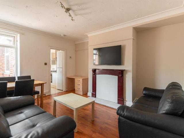 Brandon Grove, Sandyford, Newcastle Upon Tyne NE2, 5 bed shared accommodation to rent, £2,167 pcm | PrimeLocation