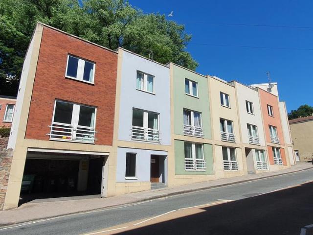 Brandon Villas, Bristol, BS8 1 bed flat to rent £1,300 pcm £300 pw