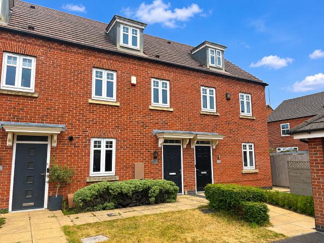 Brandon Walk, Sutton In Ashfield NG17, 3 bed town house to rent, £1,100 pcm | PrimeLocation