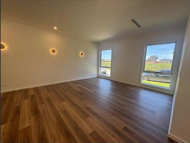 Brande New 5 Bedroom Home Great Location!