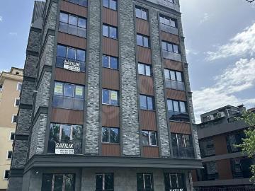 BRANDİUM A ÇOK YAKIN ANA CADDE ÜZERİNDE SATILIK 1+1