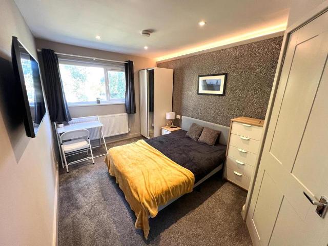 Brandsfarm Way, Randlay, Telford. 1 bed terraced house to rent £700 pcm £162 pw
