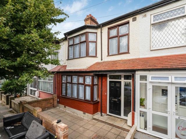 Branksome Avenue, Edmonton N18, 3 bed flat to rent, £2,400 pcm | PrimeLocation