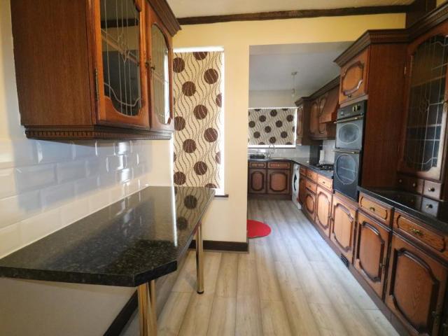 Branksome Avenue, Edmonton, N18 3 bed flat to rent £2,200 pcm £508 pw
