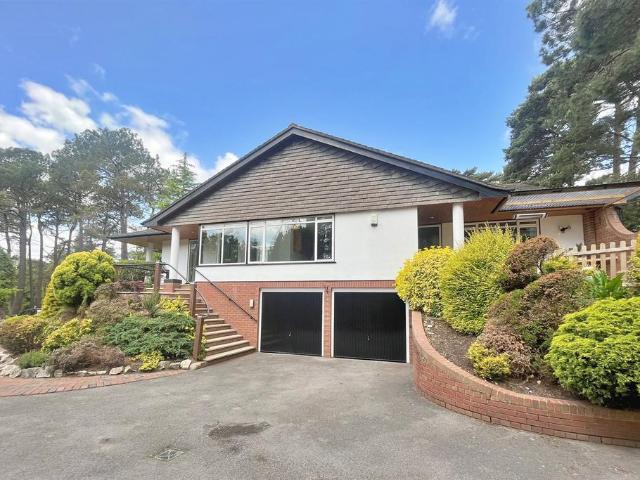 Branksome Park 4 bed detached bungalow to rent £3,750 pcm £865 pw