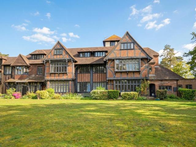 Branksome Park Road, Camberley GU15, 2 bed flat to rent, £1,495 pcm | PrimeLocation