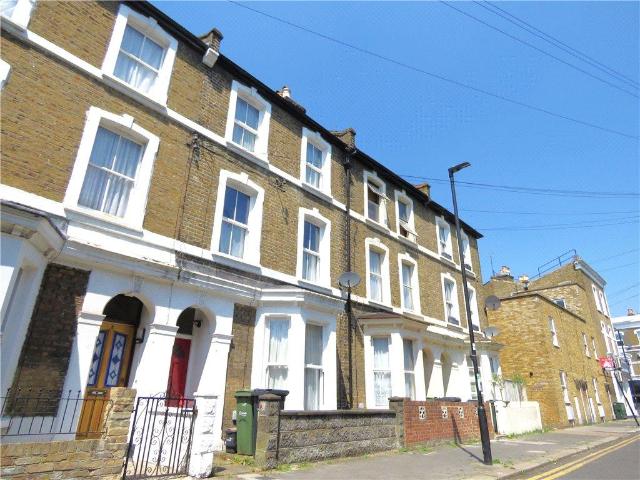 Branksome Road, London, SW2 3 bed terraced house to rent £3,450 pcm £796 pw