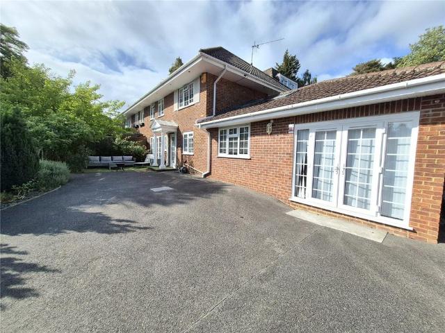 Branksome Wood Road, Bournemouth. 4 bed semi detached house to rent £2,200 pcm £508 pw