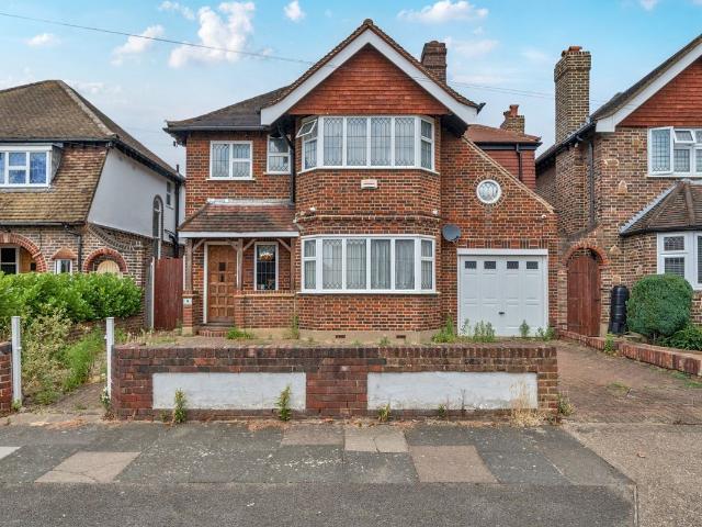 Branksome Way, New Malden KT3, 4 bed detached house to rent, £4,300 pcm | PrimeLocation