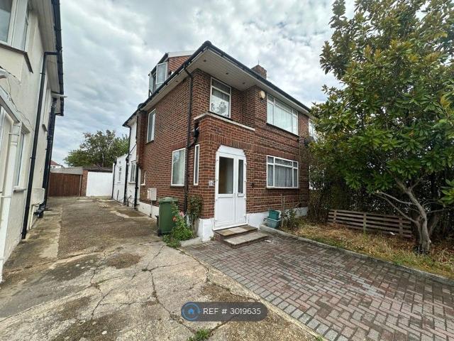 Branksome Way, Harrow HA3, 4 bed semi detached house to rent, £2,700 pcm | PrimeLocation