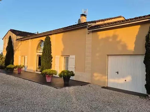 Branne 33420 Achat / Vente maison 8 pièces t8 au dernier étage parking