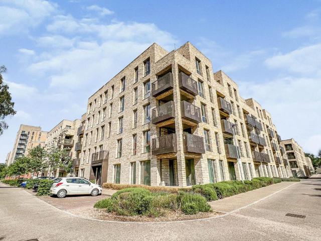 Brannigan Way, Grafham Court, HA8 3 bed flat to rent £2,850 pcm £658 pw