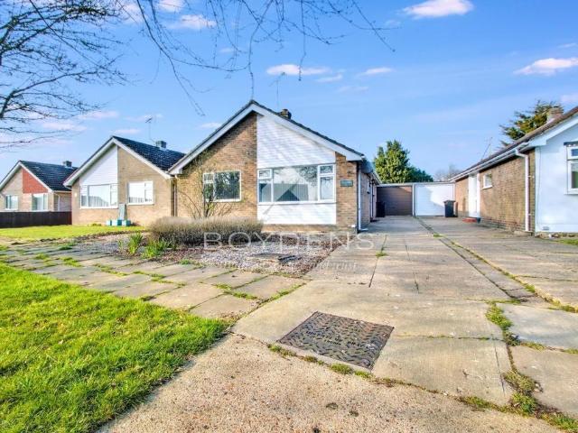 Branscombe Close, Frinton On Sea CO13 2 bed bungalow to rent £1,350 pcm £312 pw