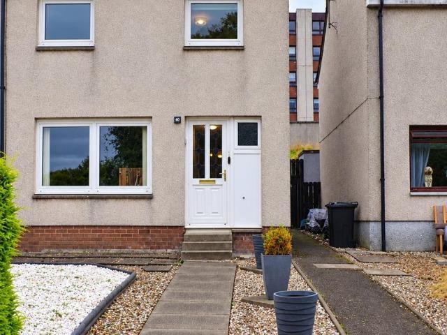Branshill Park, Sauchie. 3 bed terraced house to rent £1,100 pcm £254 pw