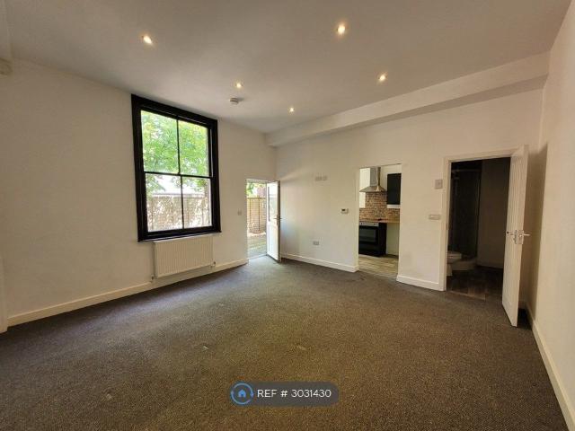 Branston Road, Burton On Trent DE14, Studio to rent, £650 pcm | PrimeLocation