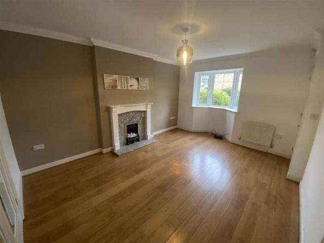 Branwell Court,daisy Hill, BD9