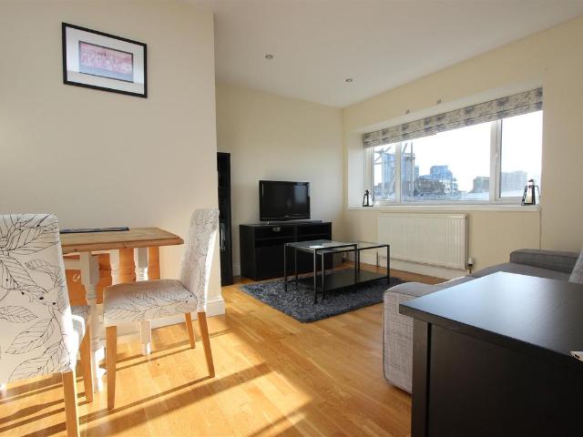 Brant Houses, Greenwich SE10, 2 bed flat to rent, £1,850 pcm | PrimeLocation