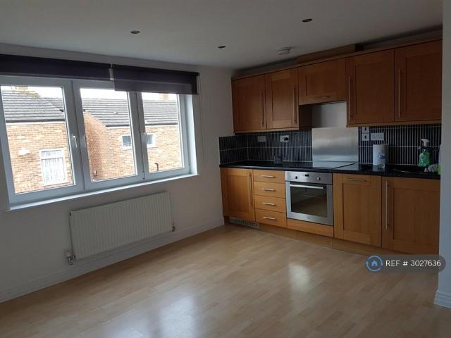 Branton Close, Basingstoke, RG22 1 bed maisonette to rent £900 pcm £208 pw