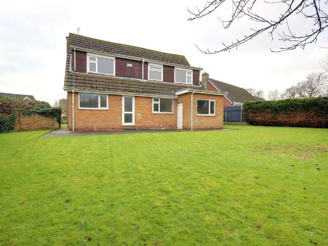 Brantingham Close, Cottingham HU16, 4 bed property to rent, £1,500 pcm | PrimeLocation