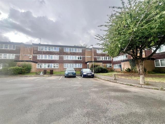 Brantley Avenue, Wolverhampton 2 bed apartment to rent £950 pcm £219 pw