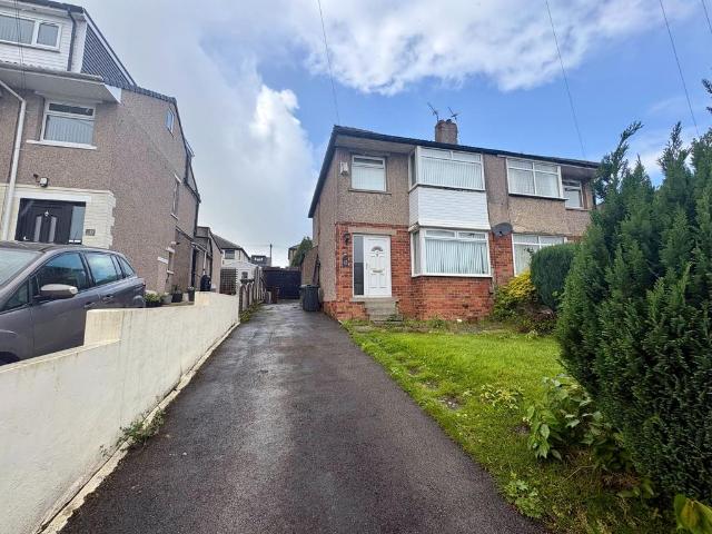 Brantwood Close, Bradford 3 bed semi detached house to rent £995 pcm £230 pw