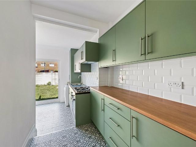 Brantwood Road, Tottenham, London N17, 3 bed shared accommodation to rent, £2,700 pcm | PrimeLocation