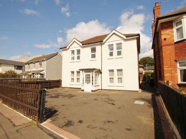 Brassey Road, Bournemouth BH9 6 bed property to rent £3,300 pcm £762 pw