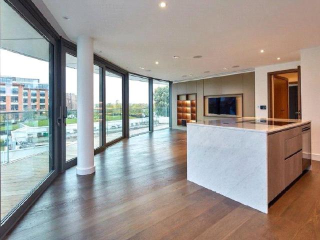 Brasserie Blanc, Regatta Lane, London, W6 9AN, United Kingdom | 2 bed apartment for rent #139621139 | Rentberry