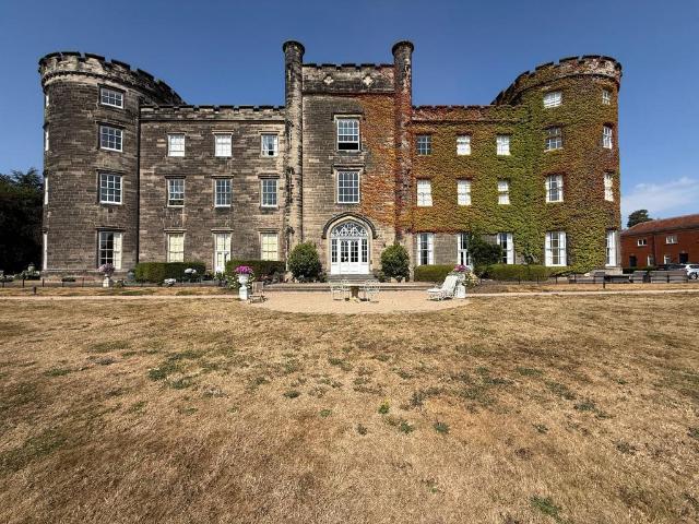 Bretby, Bretby Hall, DE15 2 bed flat to rent £925 pcm £213 pw