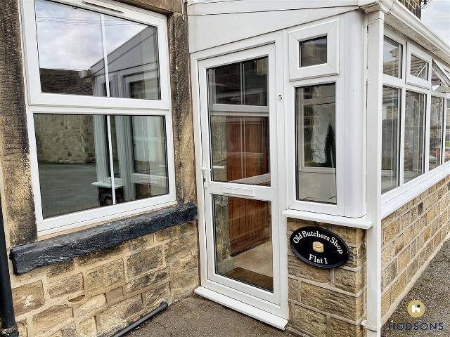 Bretton Lane, Bretton, Wakefield WF4, 2 bed flat to rent, £695 pcm | PrimeLocation