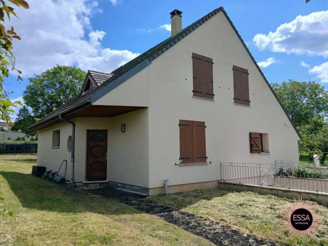BREUIL BOIS ROBERT – Maison familiale F7 atypique de 150,82 m?