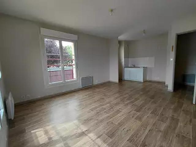 Breuil le Vert 60600 Location appartement 2 pièces t2 parking
