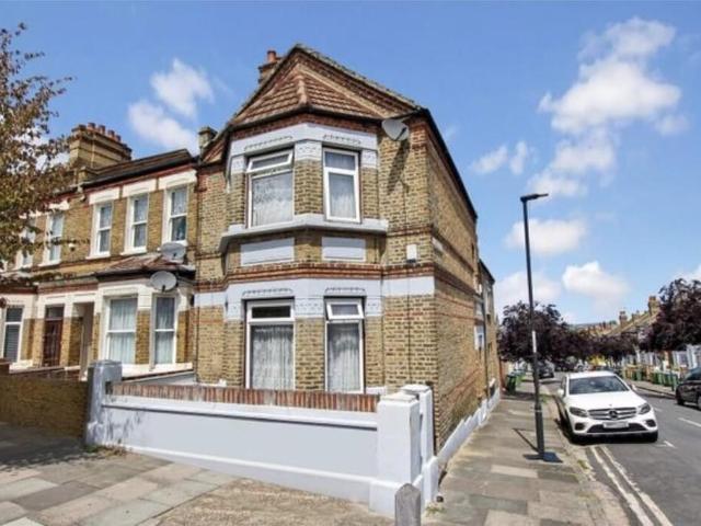 Brewery Road, Plumstead London 5 bed end of terrace house to rent £3,500 pcm £808 pw