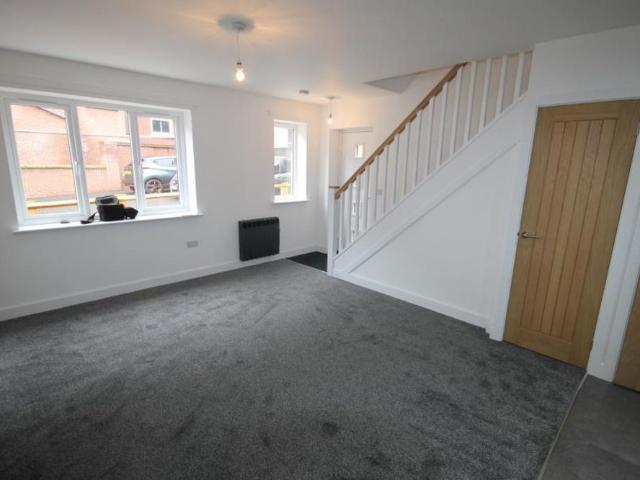 Brewers Court, Wellington £725 pcm