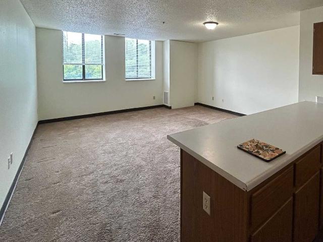 Brewers Point Apartments 2 Bedroom Apartment for Rent at 1858 N Commerce St, Milwaukee, WI 53212 Brewer's Hill